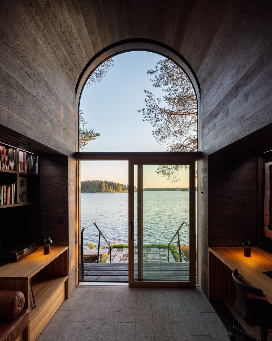 https://archello.com/story/102346/attachments/photos-videos/26 photo_credit Marc Goodwin / Archmospheres