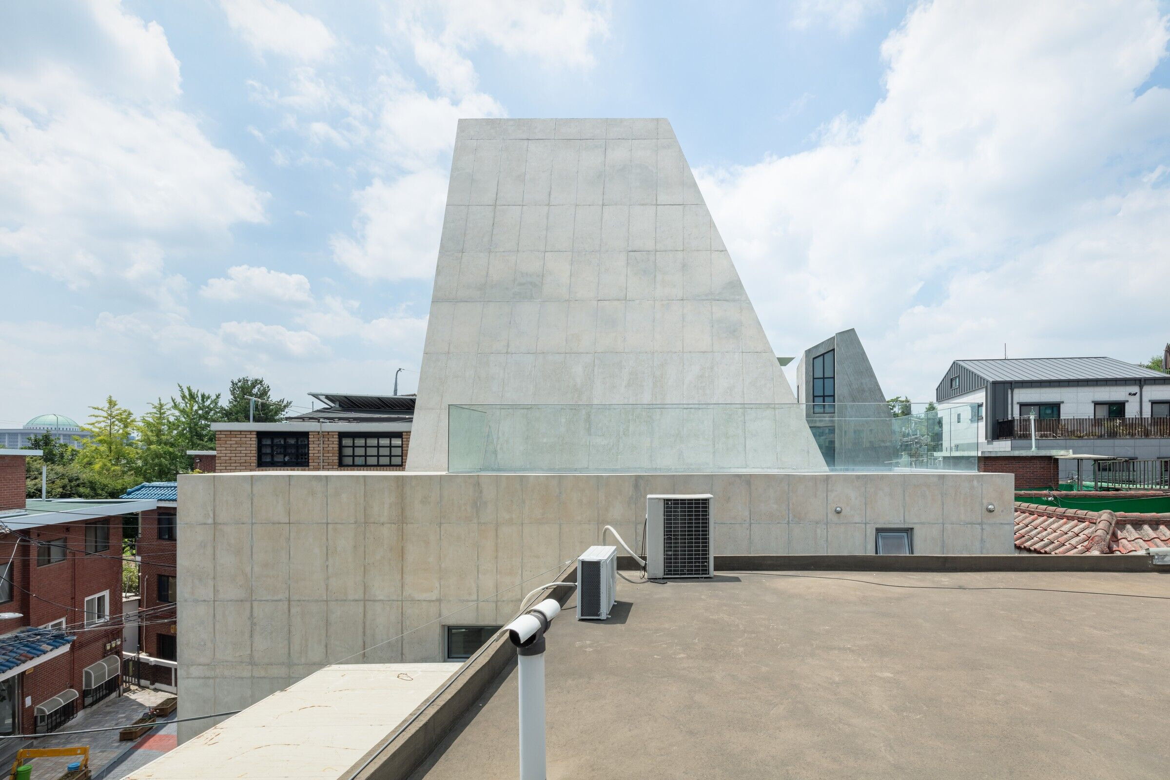 https://archello.com/story/102360/attachments/photos-videos/8 photo_credit Kyungsub Shin