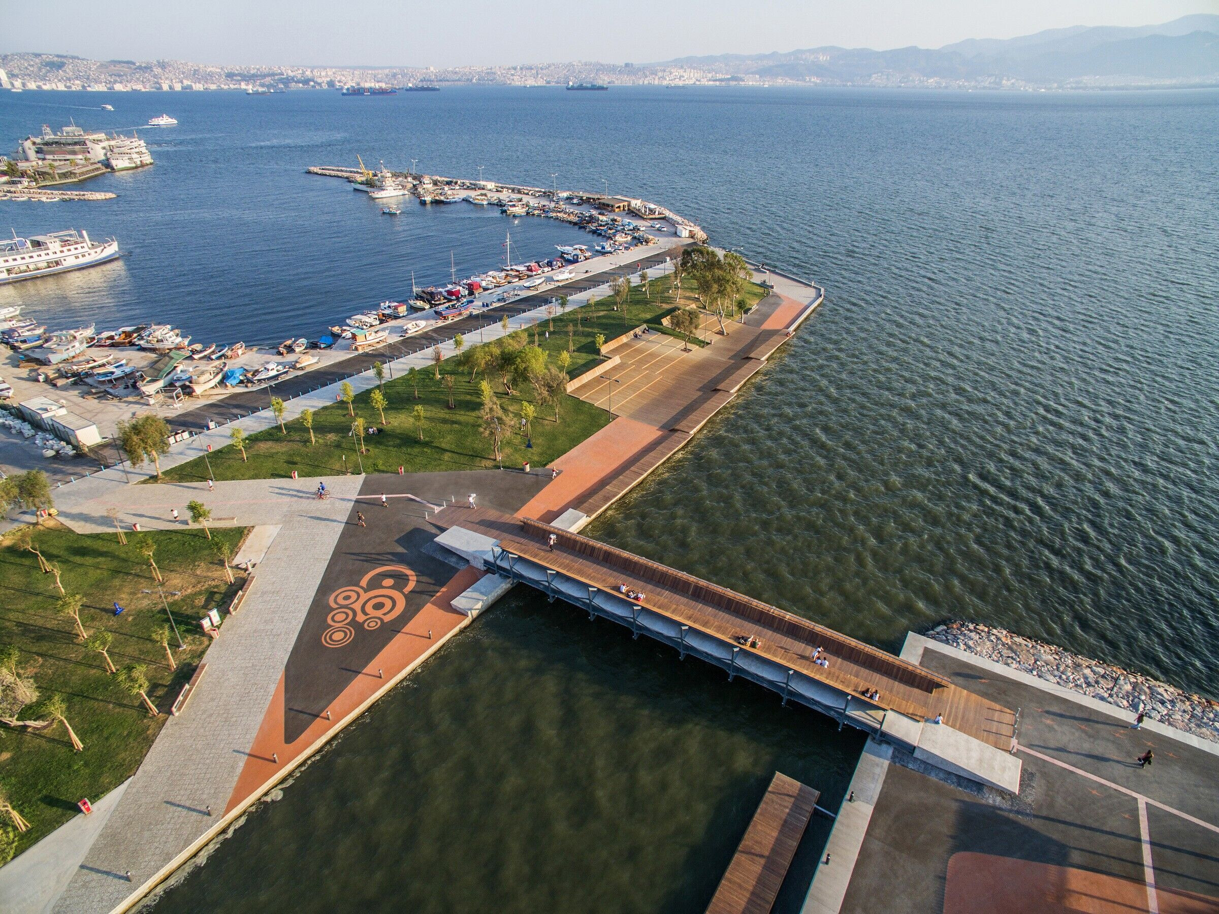 https://archello.com/story/102430/attachments/photos-videos/4 photo_credit ZM Yasa Architecture Photography / Courtesy of Studio Evren Başbuğ Architects