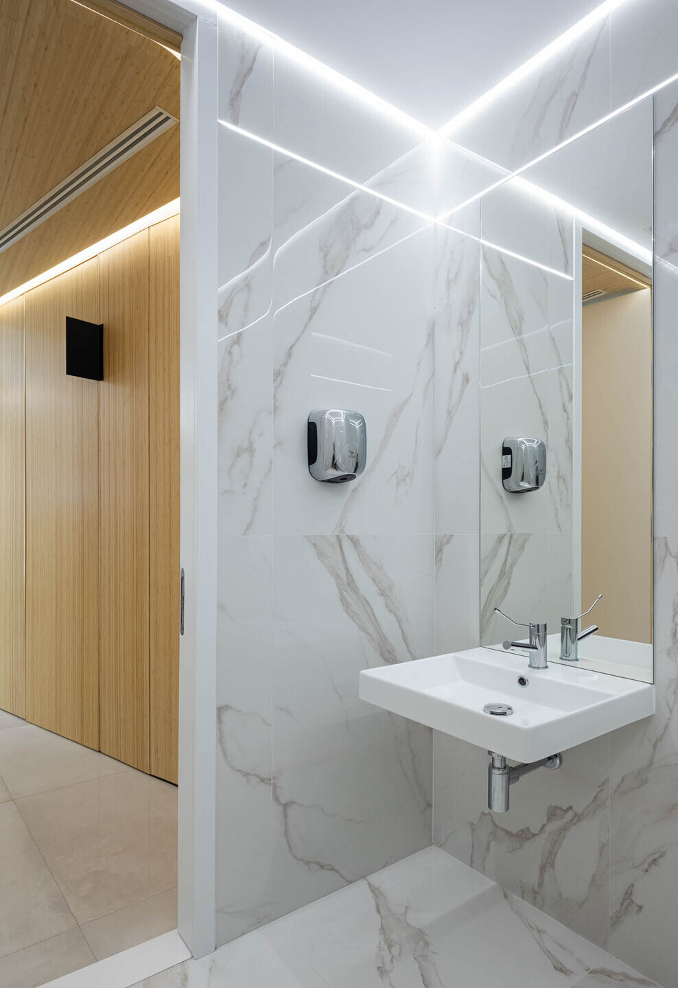 https://archello.com/story/102481/attachments/photos-videos/9 photo_credit Ivo Tavares Studio