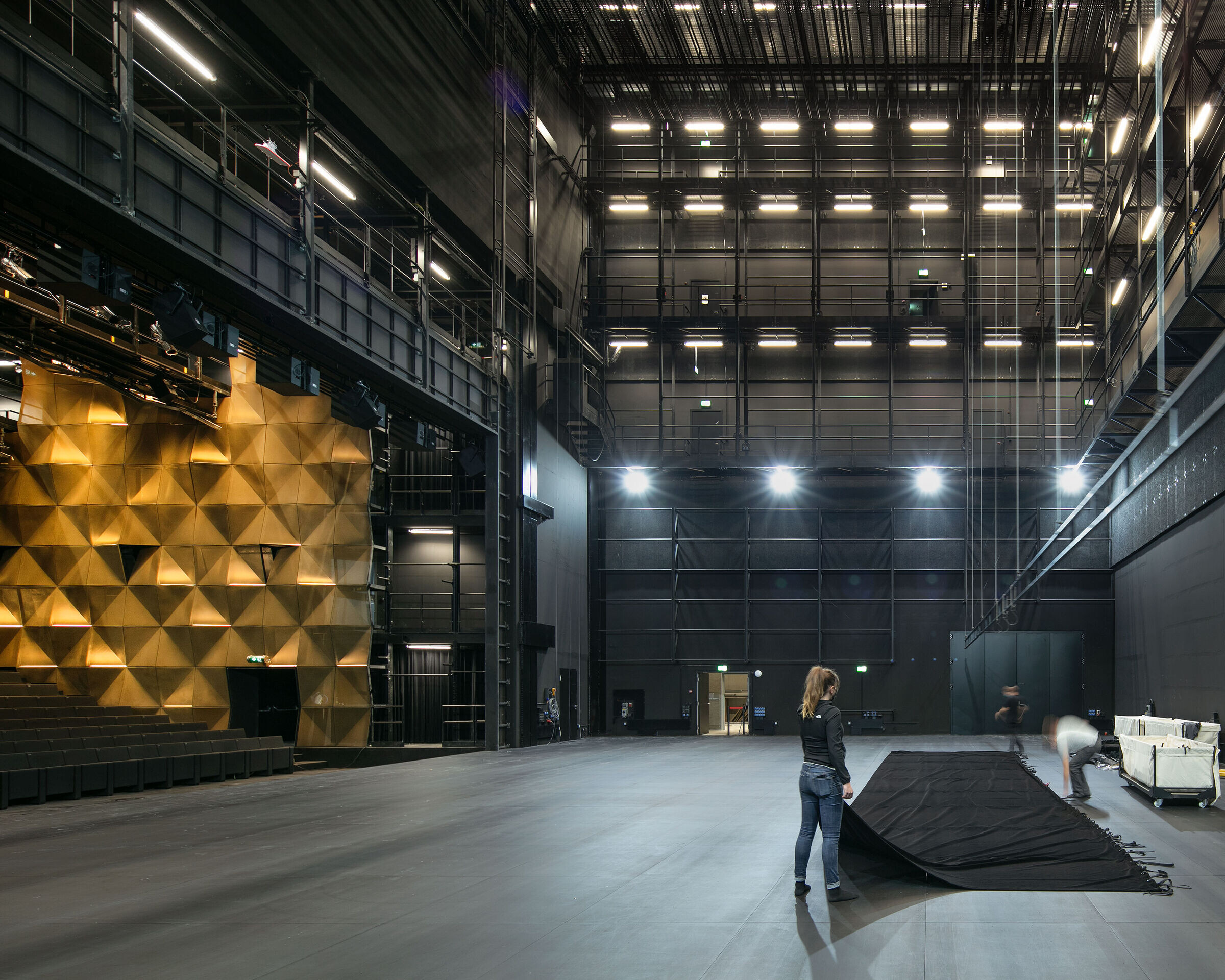 https://archello.com/story/102654/attachments/photos-videos/25 photo_credit © yves-andre.ch