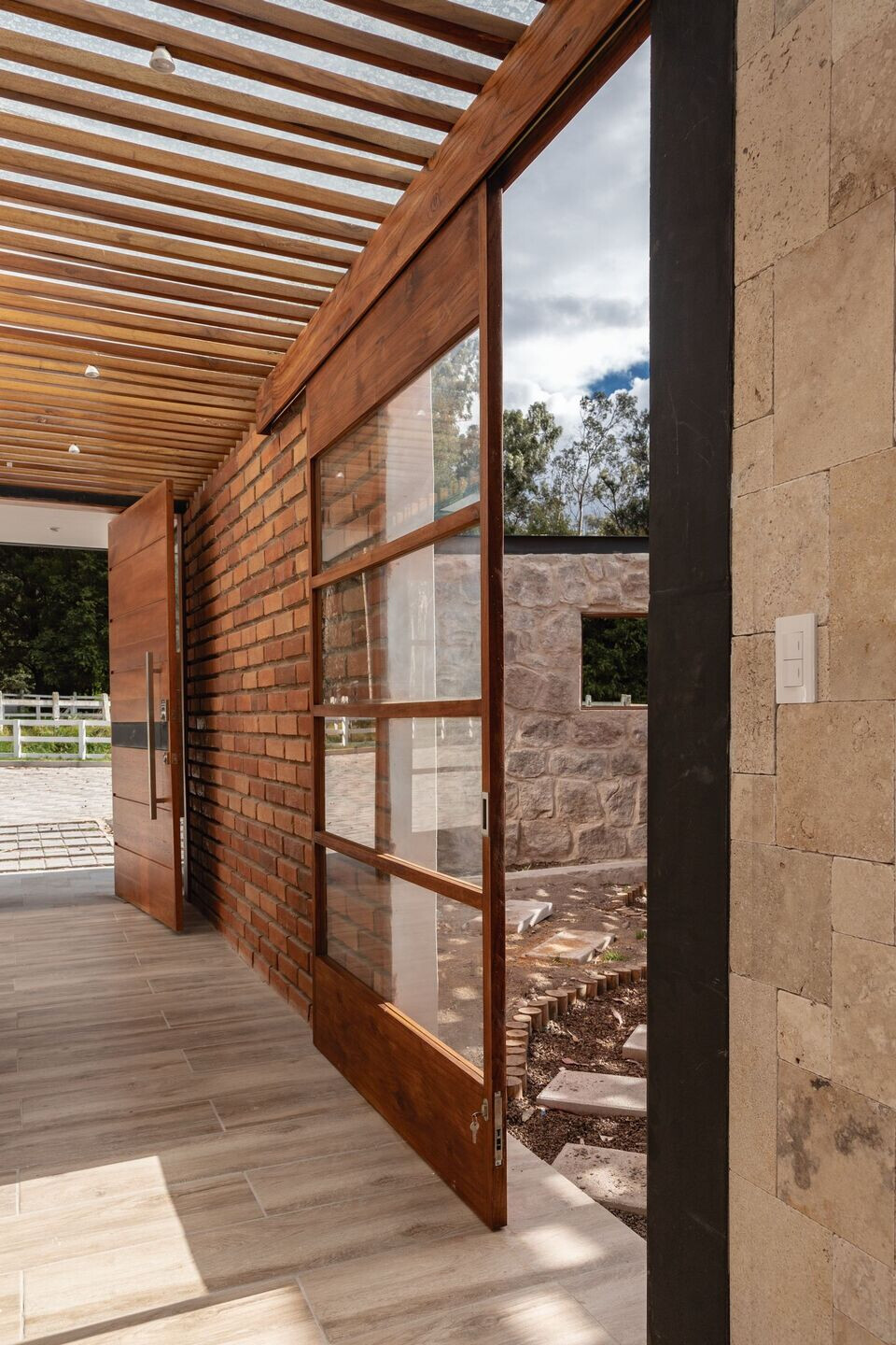 https://archello.com/story/102847/attachments/photos-videos/8 photo_credit Jag Studio