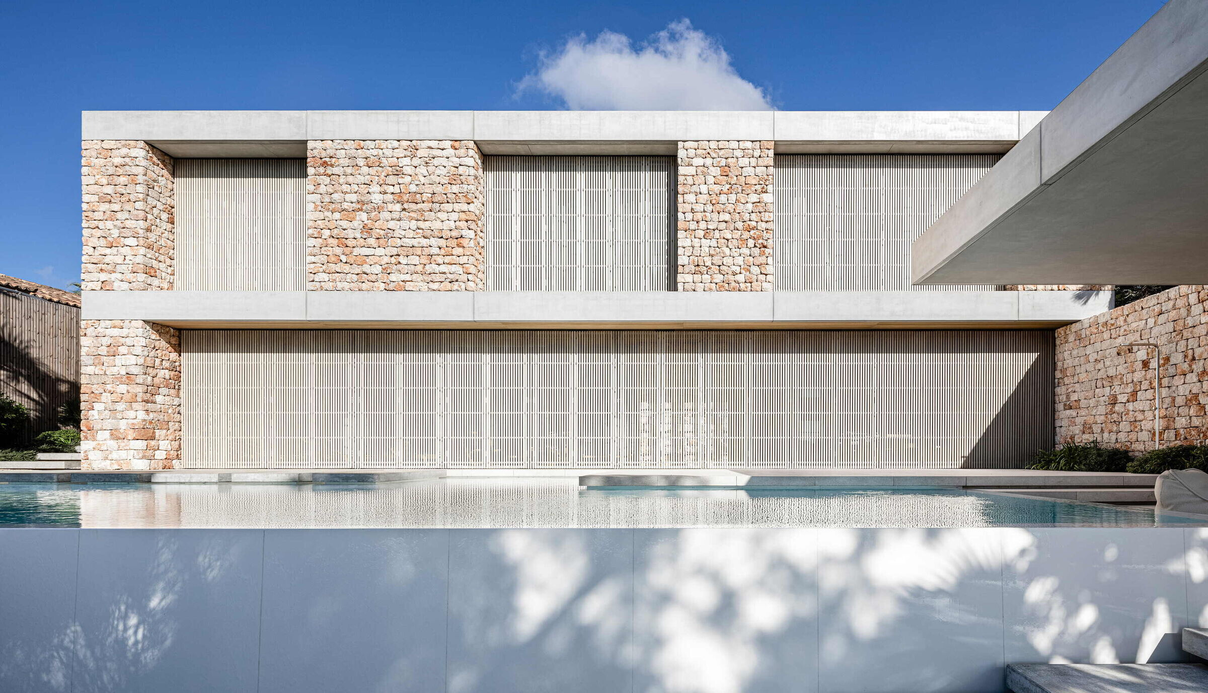 https://archello.com/story/102964/attachments/photos-videos/12 photo_credit Tomeu Canyellas