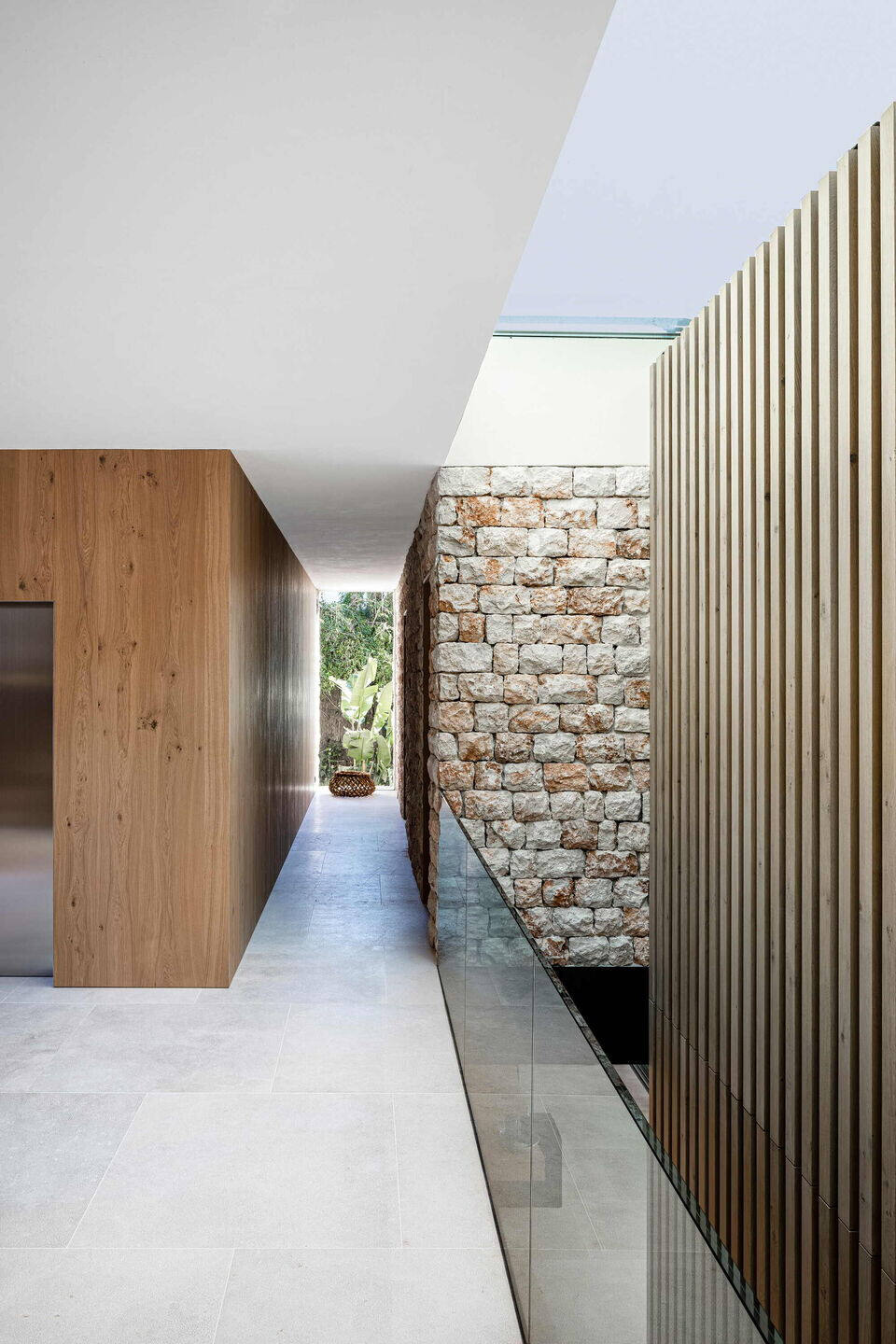 https://archello.com/story/102964/attachments/photos-videos/21 photo_credit Tomeu Canyellas