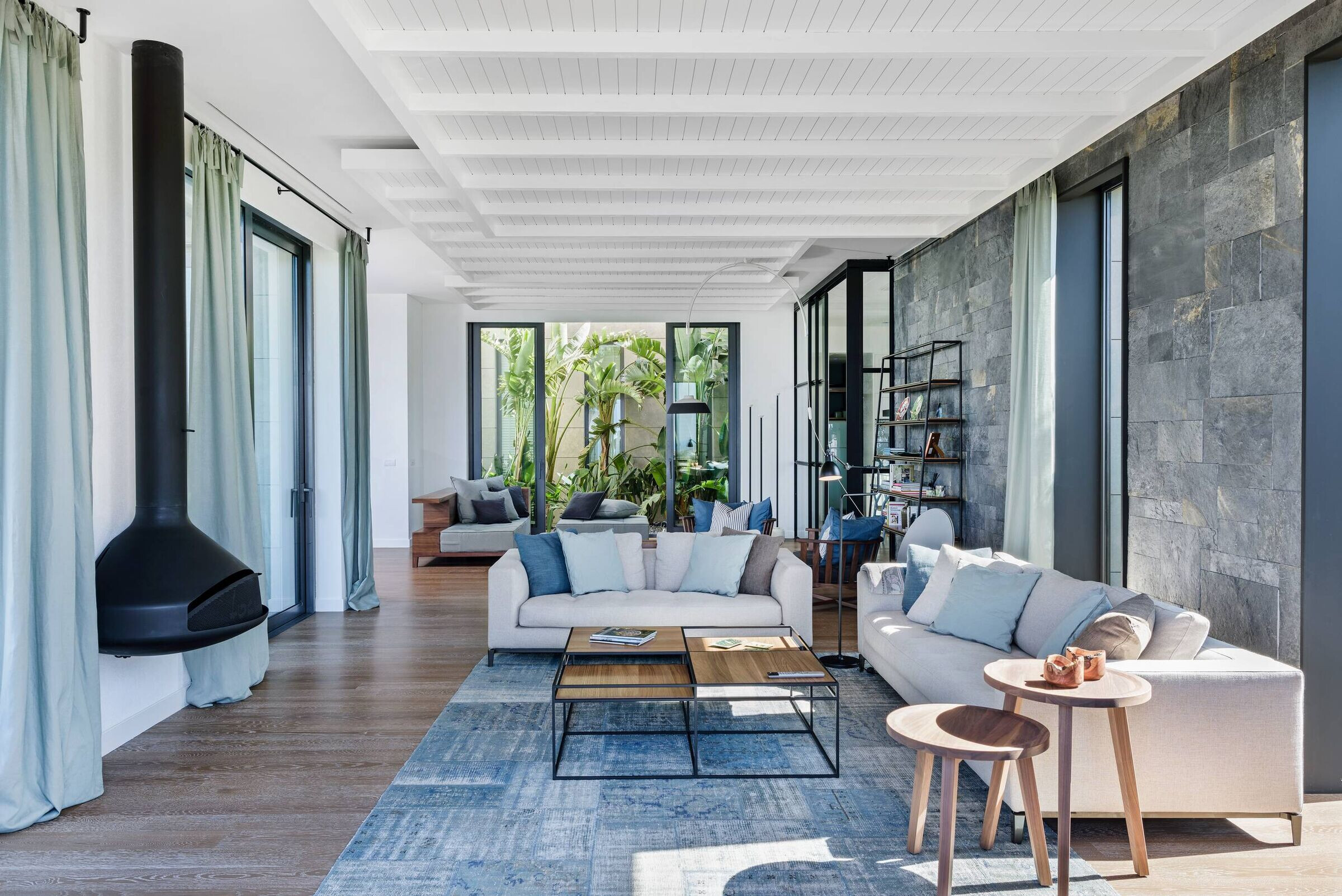 https://archello.com/story/102991/attachments/photos-videos/16 photo_credit Ali Bekman