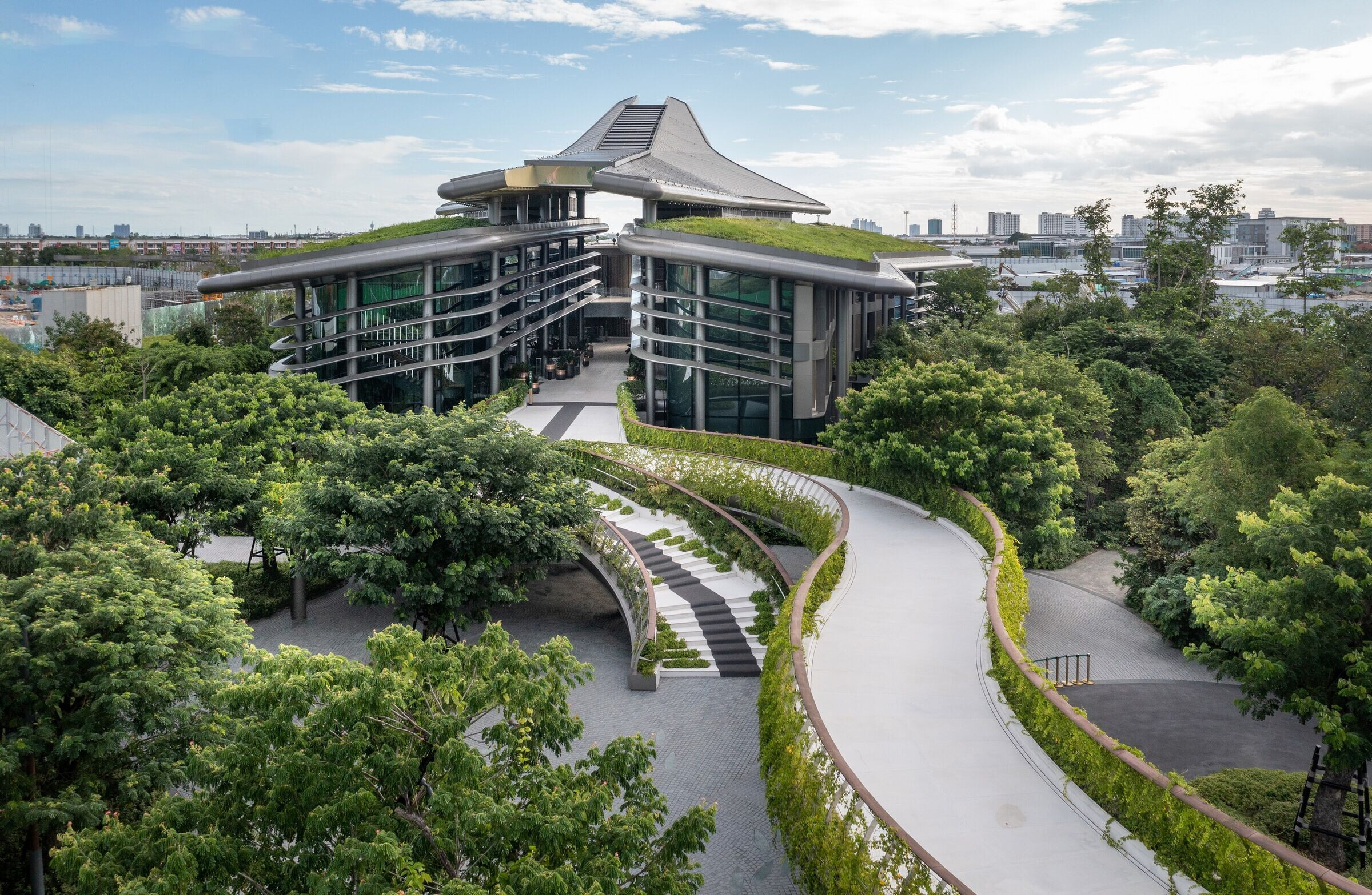 https://archello.com/story/103067/attachments/photos-videos/8 photo_credit Mr. Rungkit Charoenwat