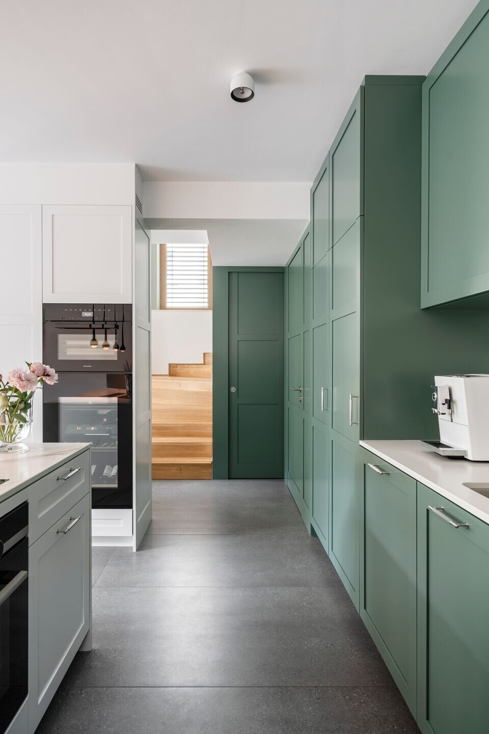 https://archello.com/story/103121/attachments/photos-videos/11 Atelier M+
