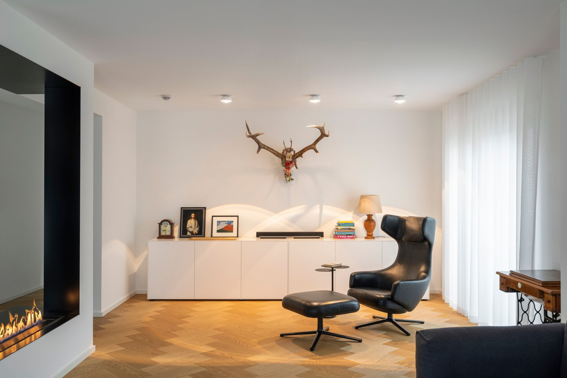 https://archello.com/story/103121/attachments/photos-videos/8 Atelier M+