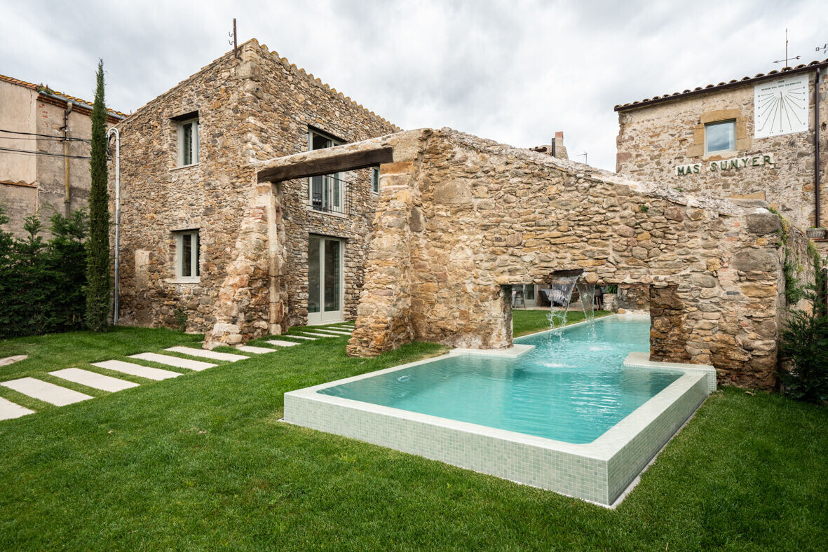 https://archello.com/story/103154/attachments/photos-videos/3 photo_credit Miquel Coll Fotografia
