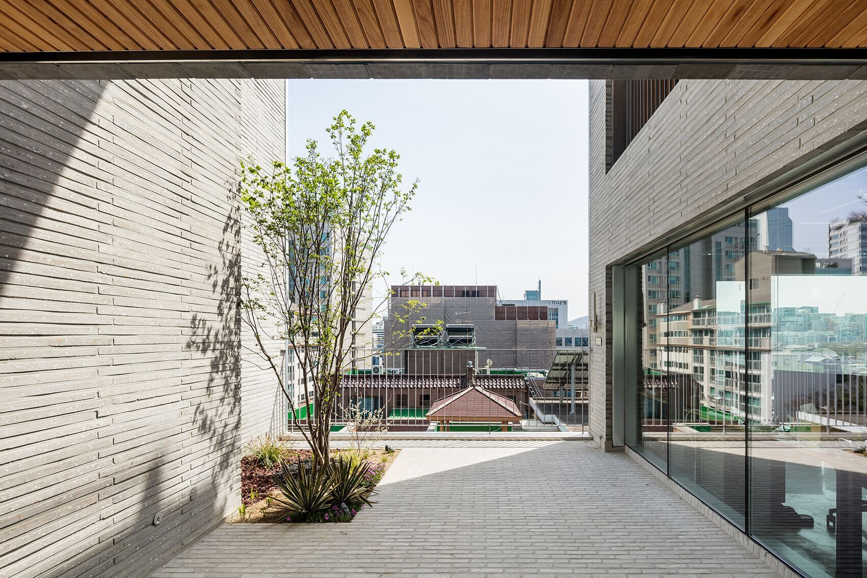 https://archello.com/story/103147/attachments/photos-videos/6 photo_credit Kyungsub Shin