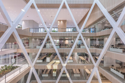 Broekbakema arranges Canon Production Printing office around nine-storey glazed atrium