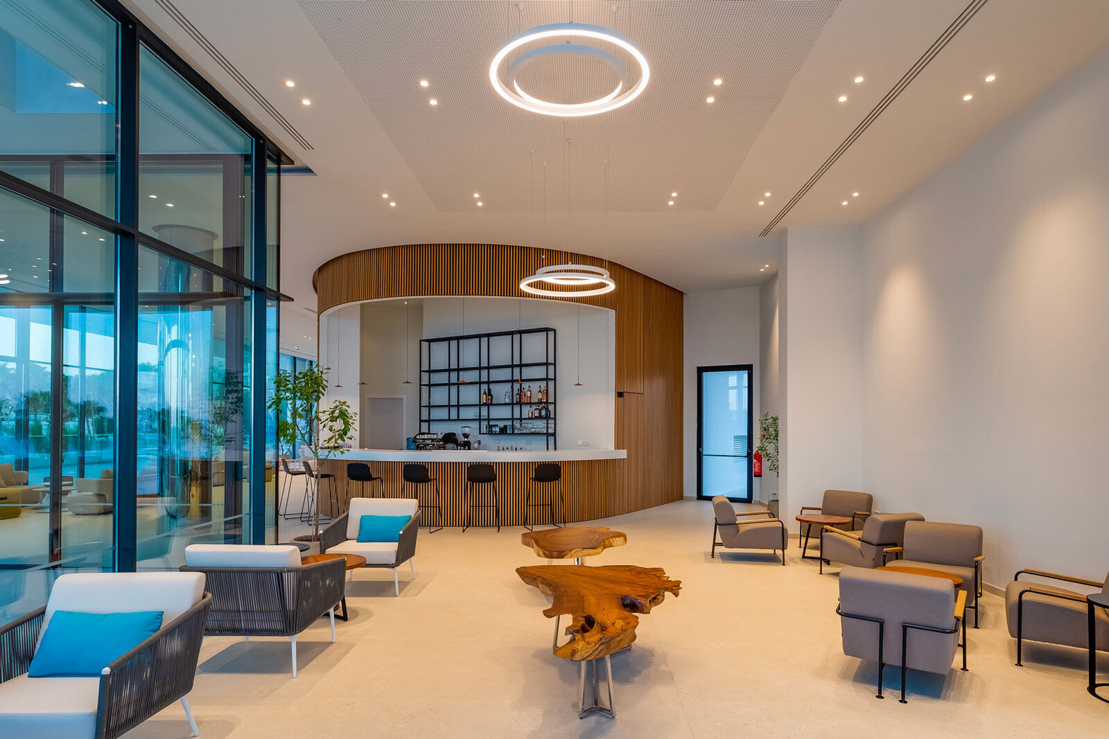 https://archello.com/story/103543/attachments/photos-videos/7 photo_credit PanVrahimis (the360production.com)