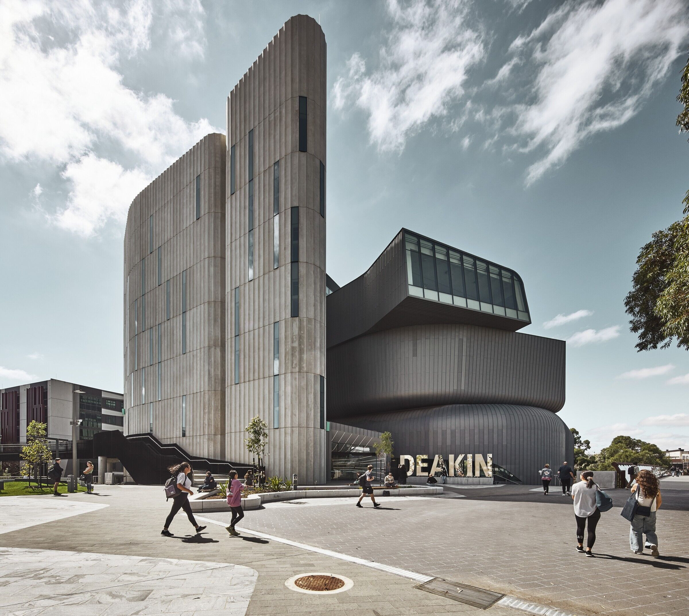 photo_credit Deakin Law School Building by Woods Bagot - © Peter Bennetts