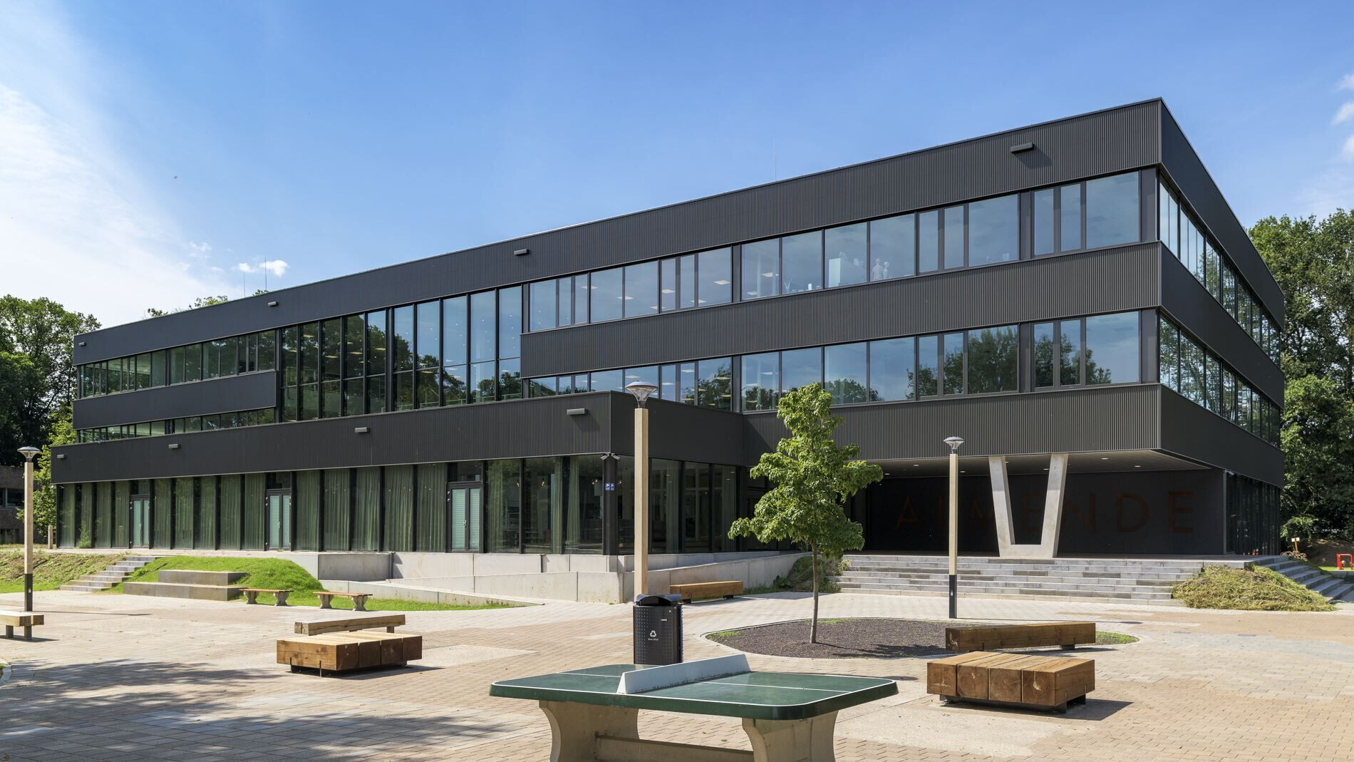 https://archello.com/story/103879/attachments/photos-videos/4 photo_credit DIrk Verwoerd Architectural Photography