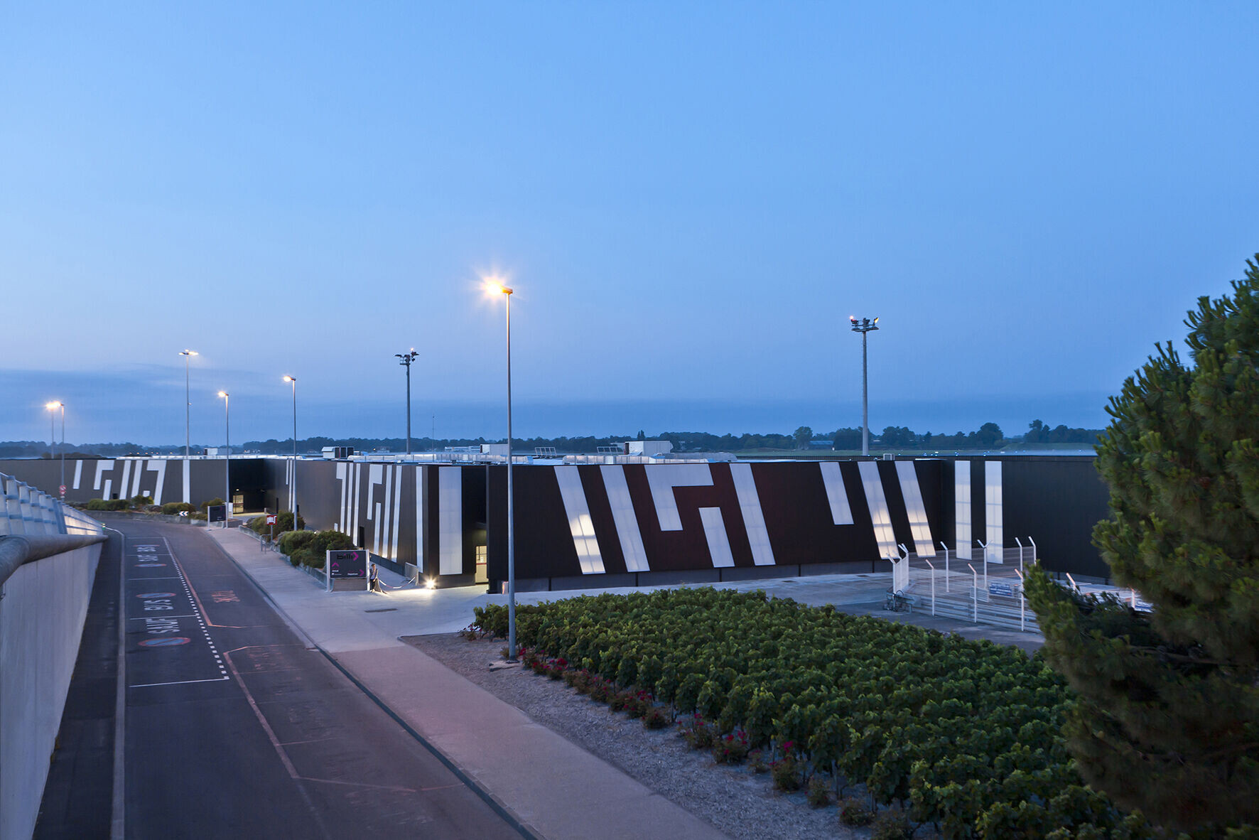 https://archello.com/story/103881/attachments/photos-videos/2 photo_credit David Helmann