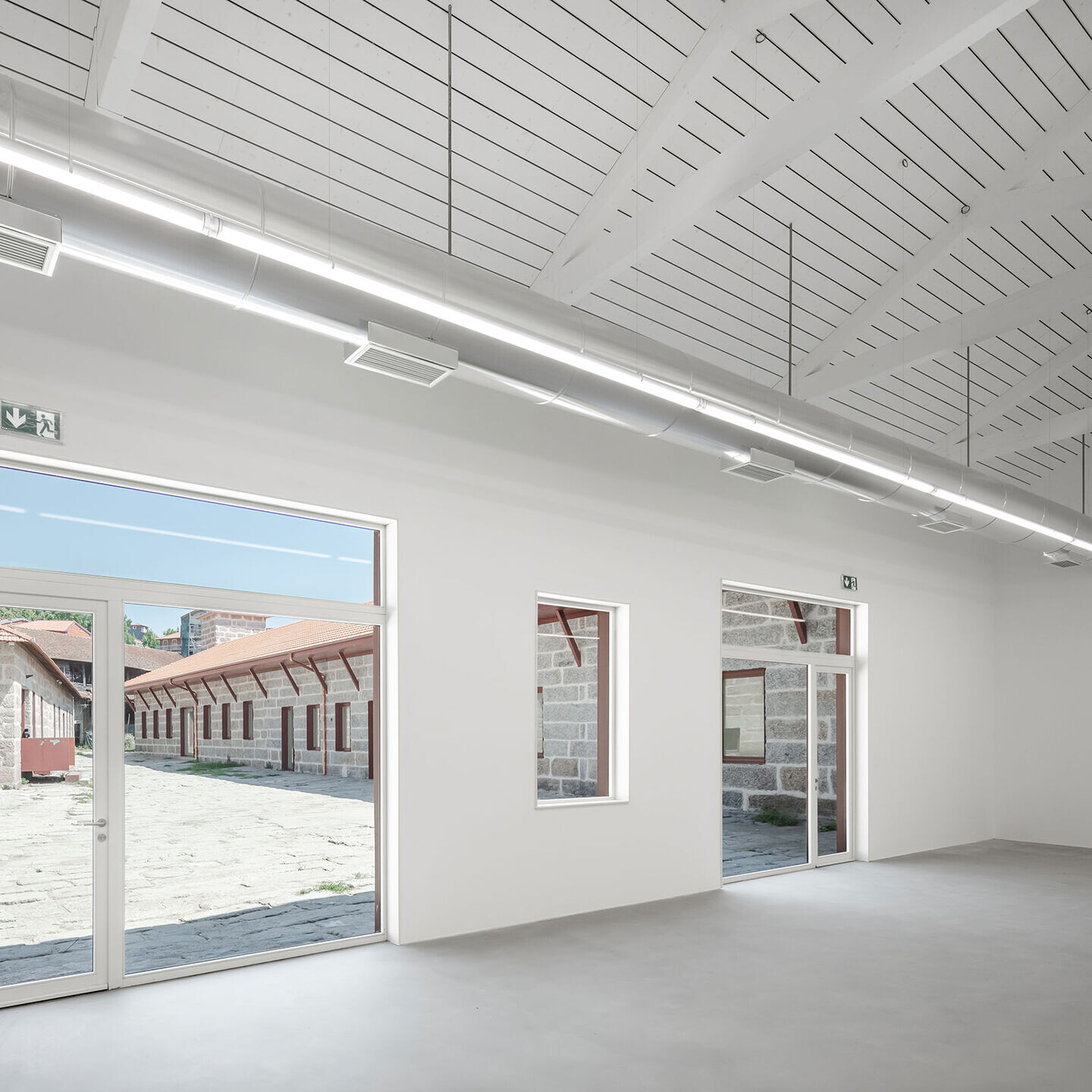 https://archello.com/story/104108/attachments/photos-videos/4 photo_credit João Morgado