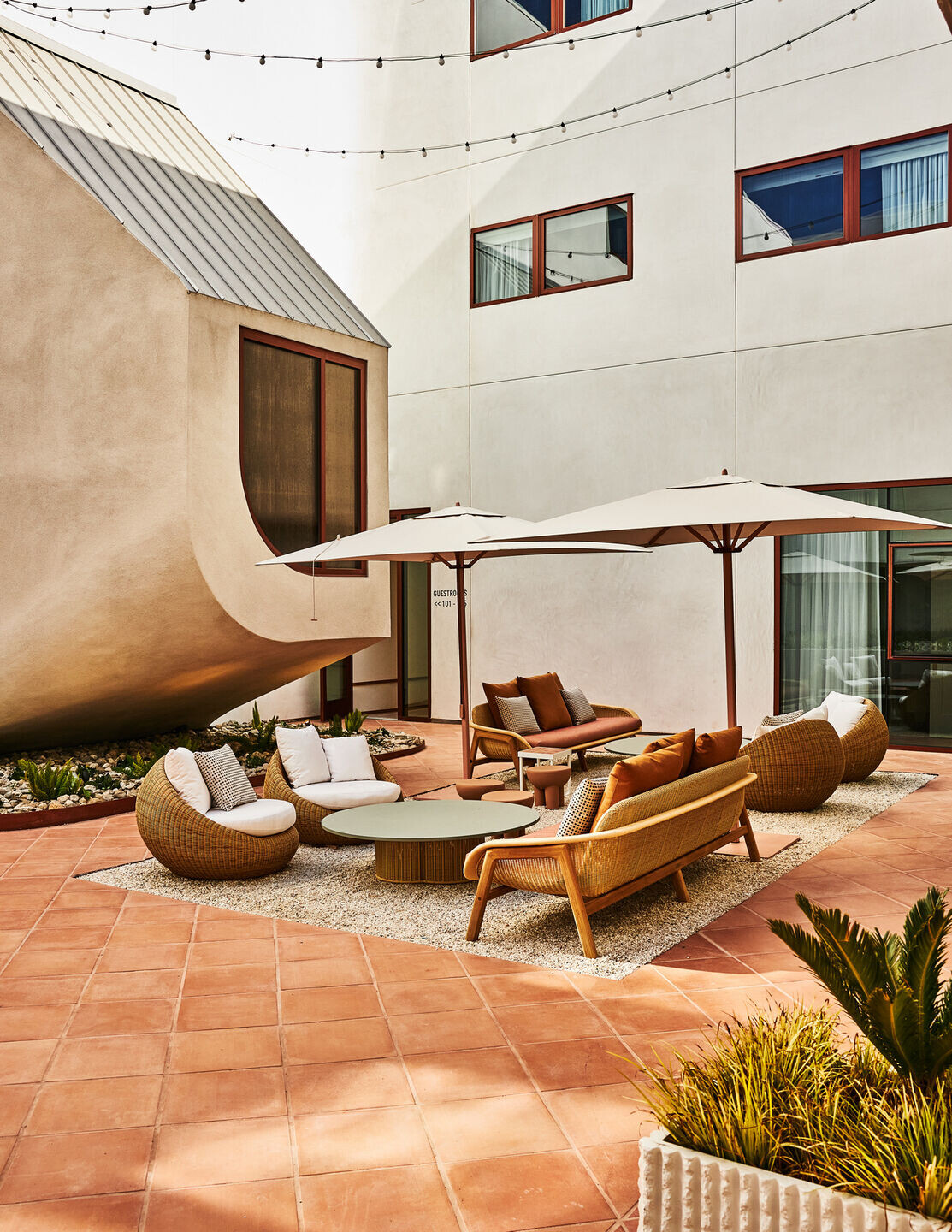 https://archello.com/story/104223/attachments/photos-videos/10 photo_credit Andrew & Gemma Ingalls