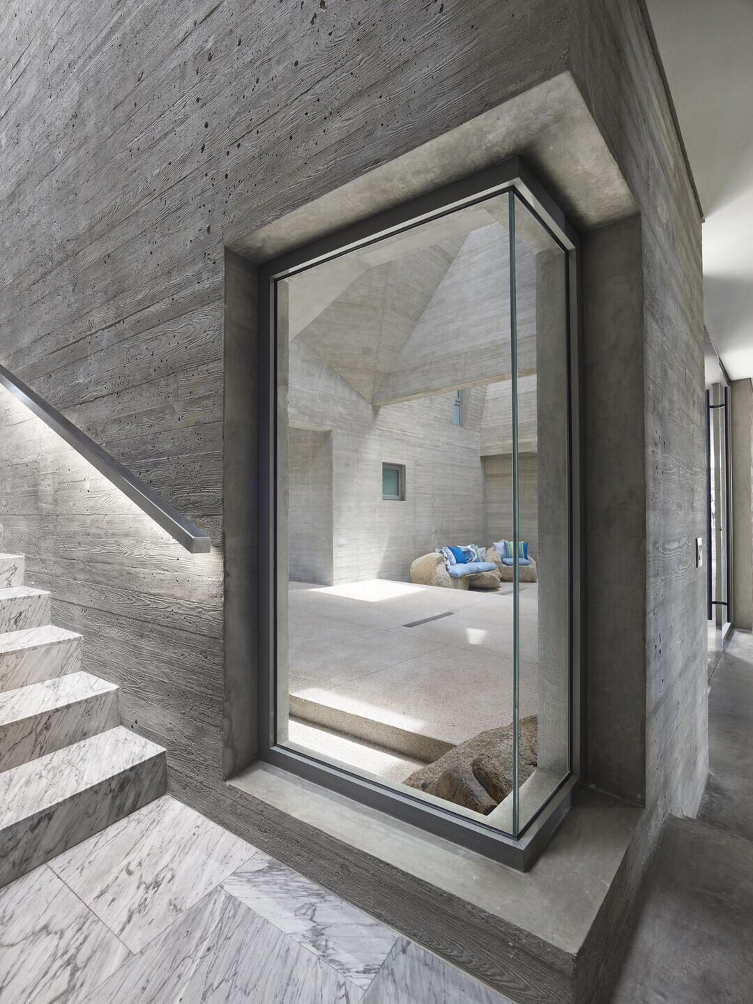 https://archello.com/story/104401/attachments/photos-videos/7 photo_credit Roland Halbe