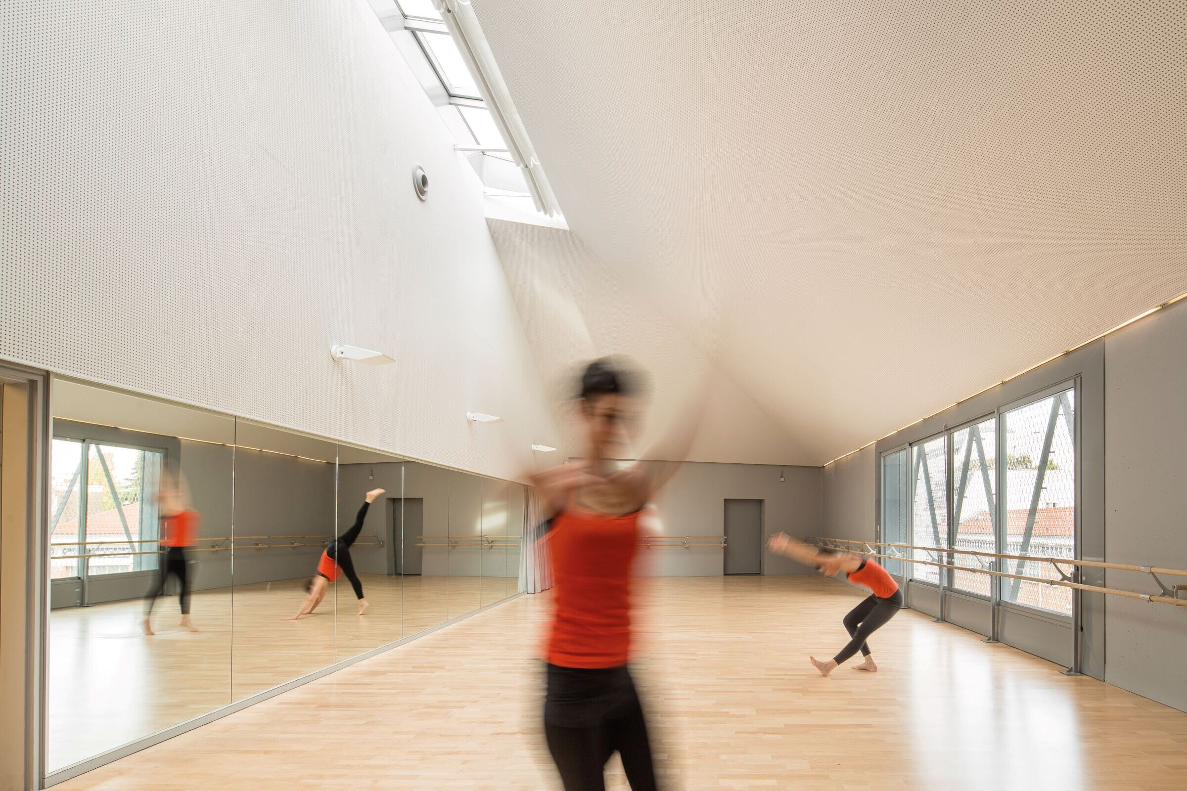 https://archello.com/story/104448/attachments/photos-videos/13 photo_credit luc boegly