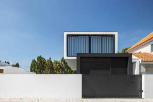 Diagonal House