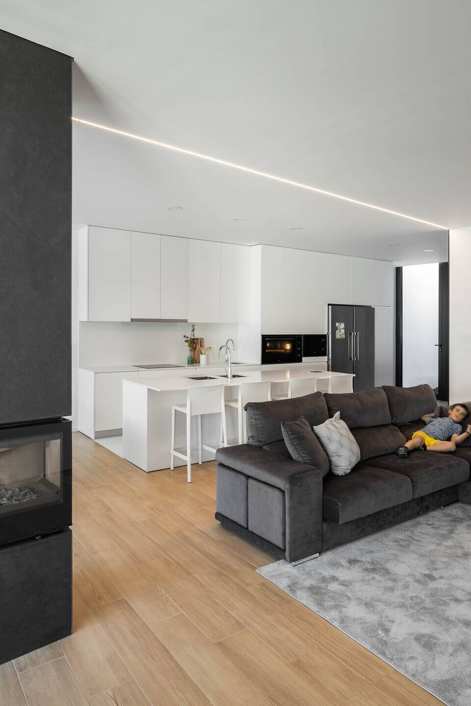 https://archello.com/story/104592/attachments/photos-videos/66 photo_credit Tavares Studio