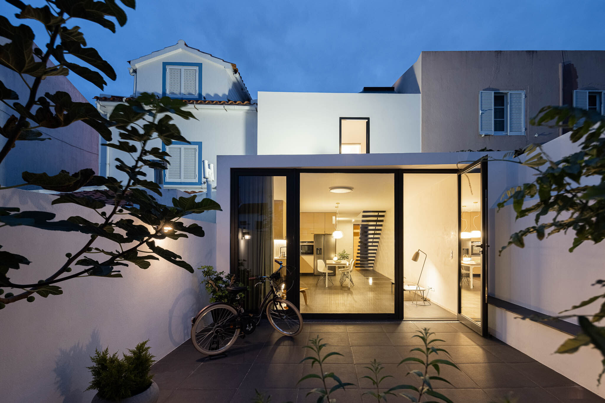 https://archello.com/story/104612/attachments/photos-videos/27 photo_credit Ivo Tavares Studio