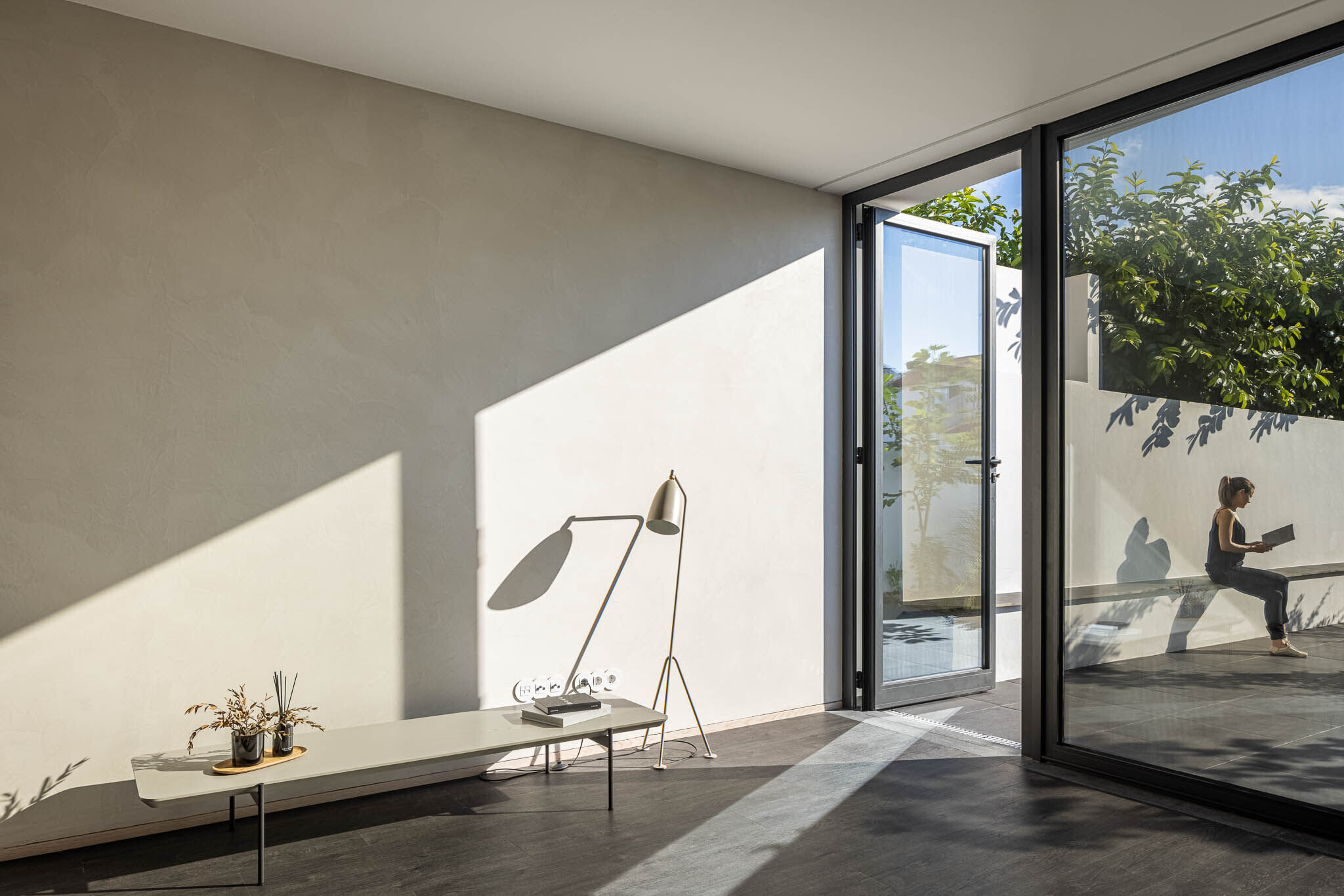 https://archello.com/story/104612/attachments/photos-videos/36 photo_credit Ivo Tavares Studio