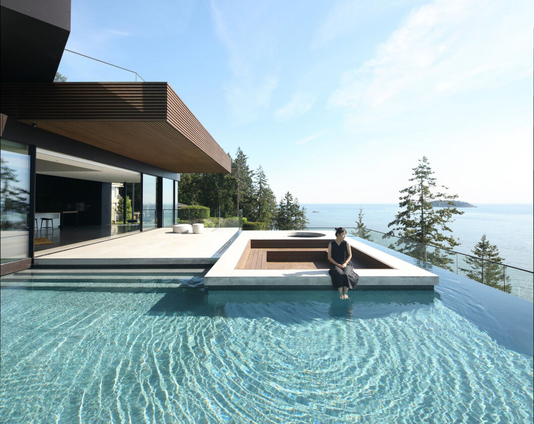 Black Cliff House