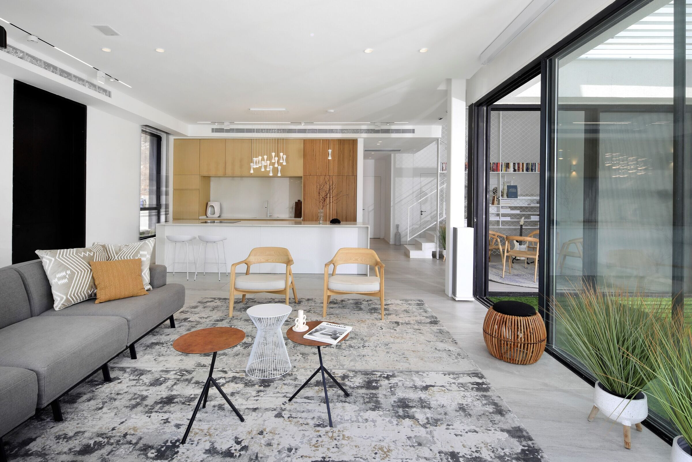 https://archello.com/story/104748/attachments/photos-videos/8 photo_credit ERAN TORGEMAN