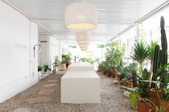 Flower Bar | AR Arquitetos | Archello
