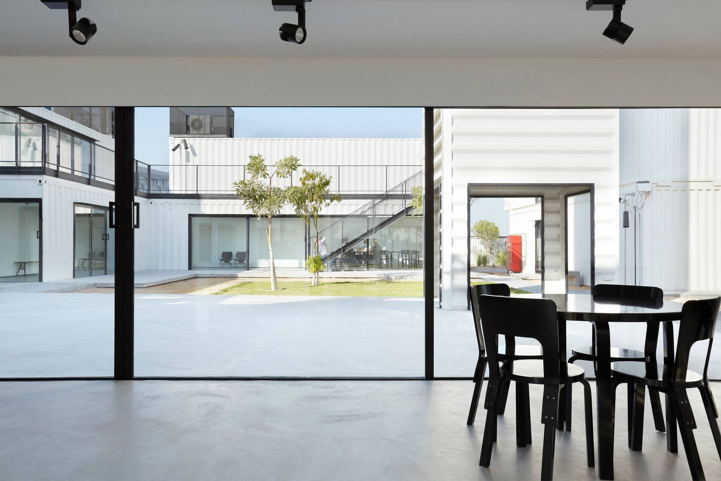 https://archello.com/story/105001/attachments/photos-videos/12 photo_credit Sadao Hotta