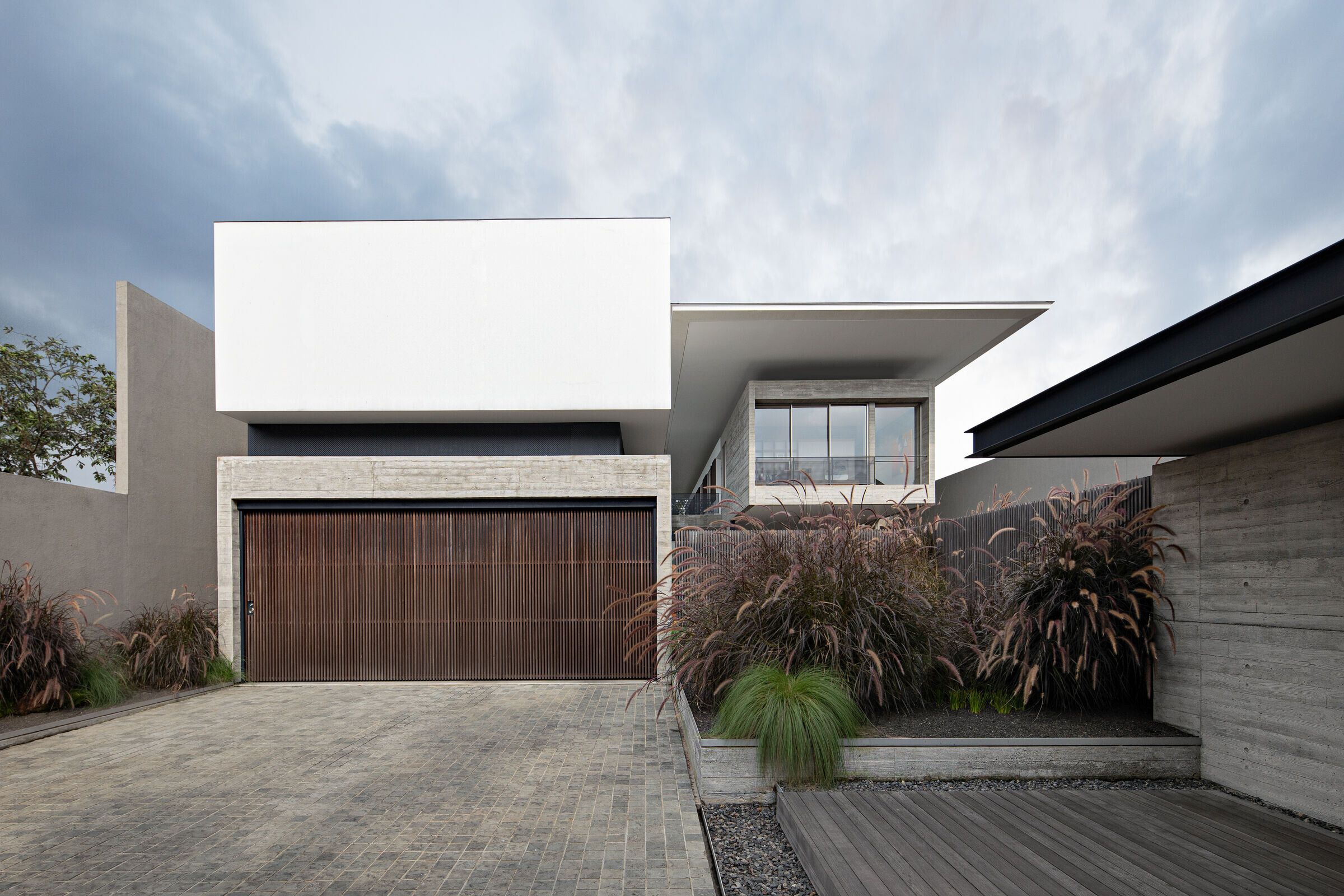 https://archello.com/story/105010/attachments/photos-videos/33 photo_credit Mario Wibowo