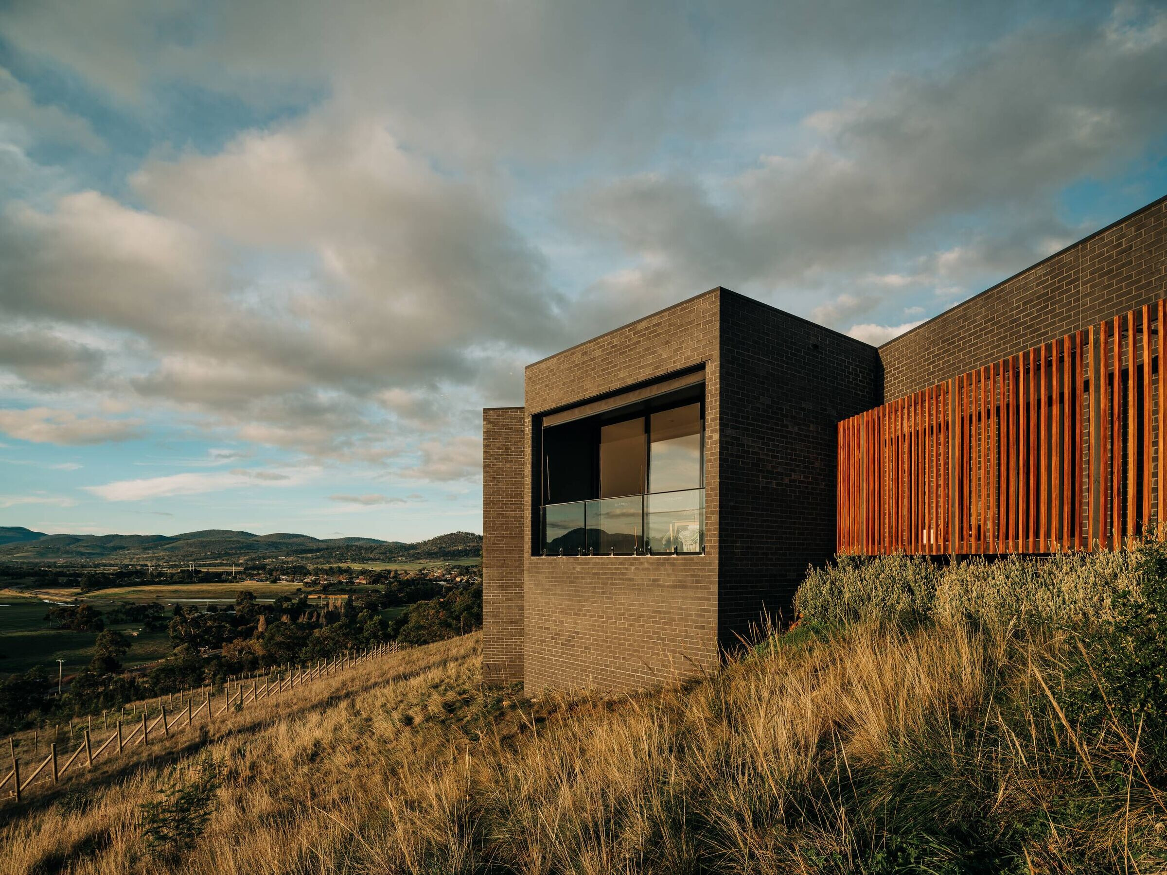 https://archello.com/story/105129/attachments/photos-videos/9 photo_credit Adam Gibson