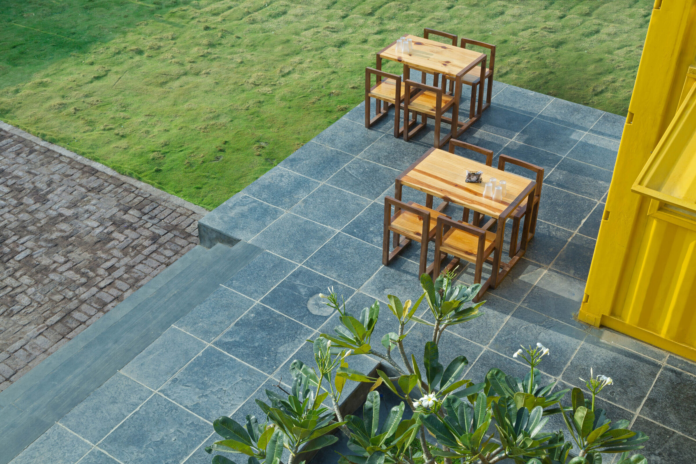 https://archello.com/story/105181/attachments/photos-videos/11