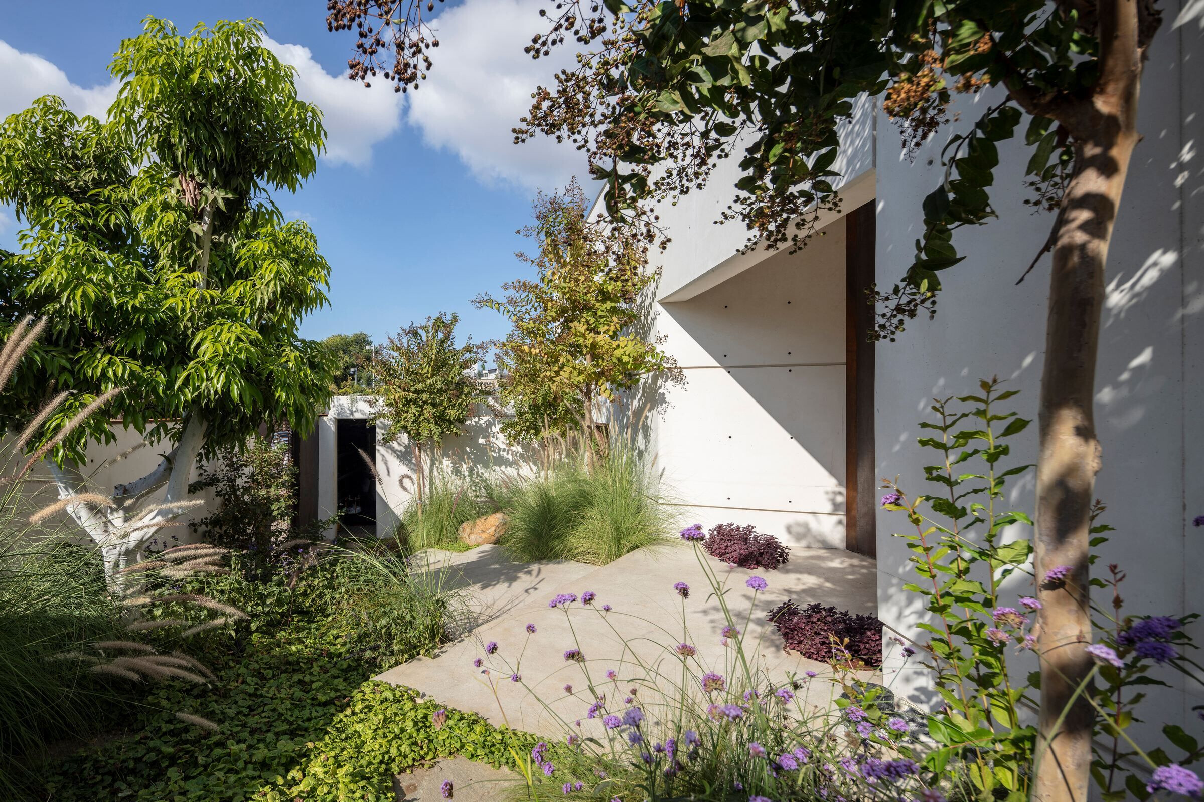 https://archello.com/story/105373/attachments/photos-videos/8 photo_credit Amit Geron