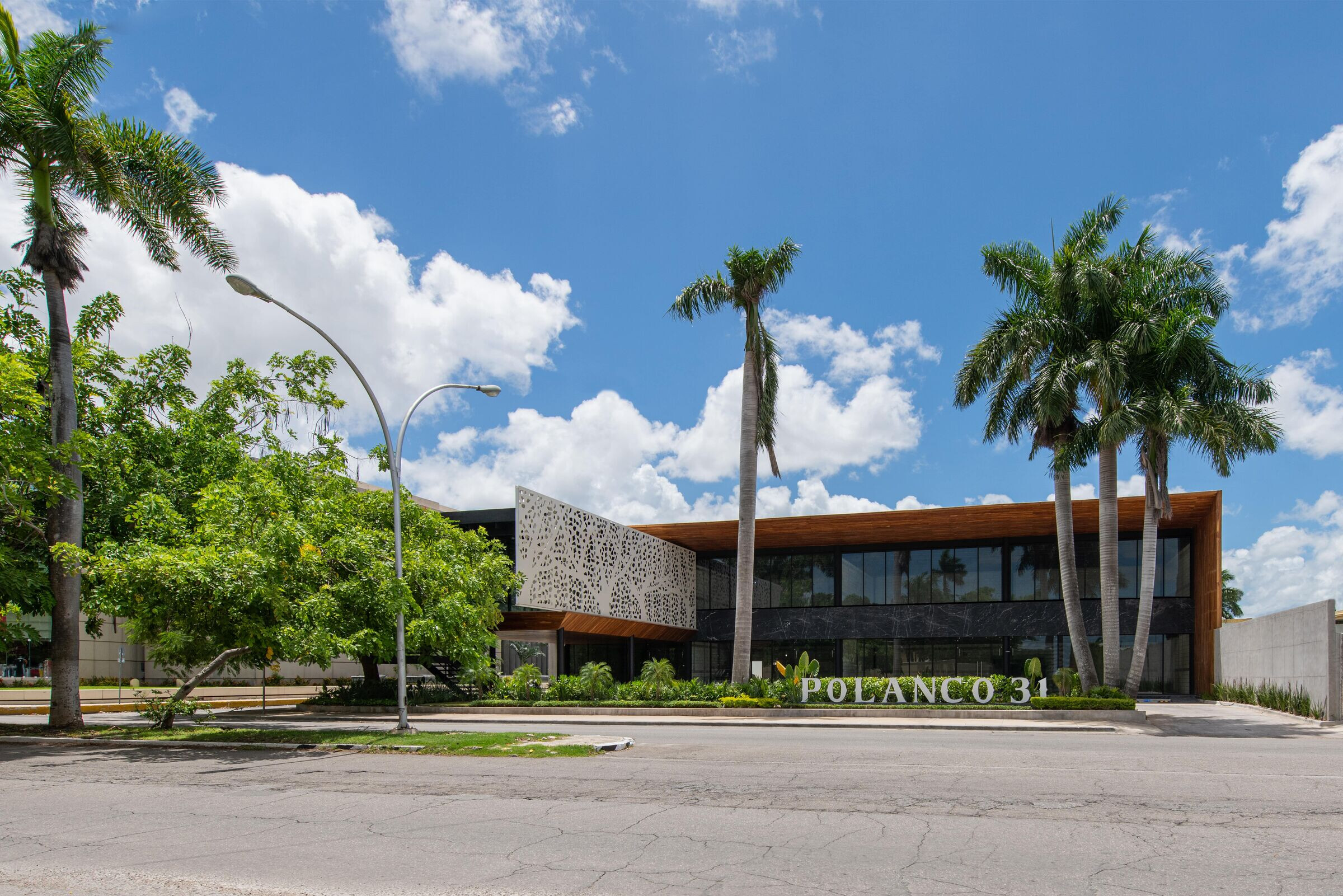 https://archello.com/story/105571/attachments/photos-videos/5 photo_credit Leo Espinosa