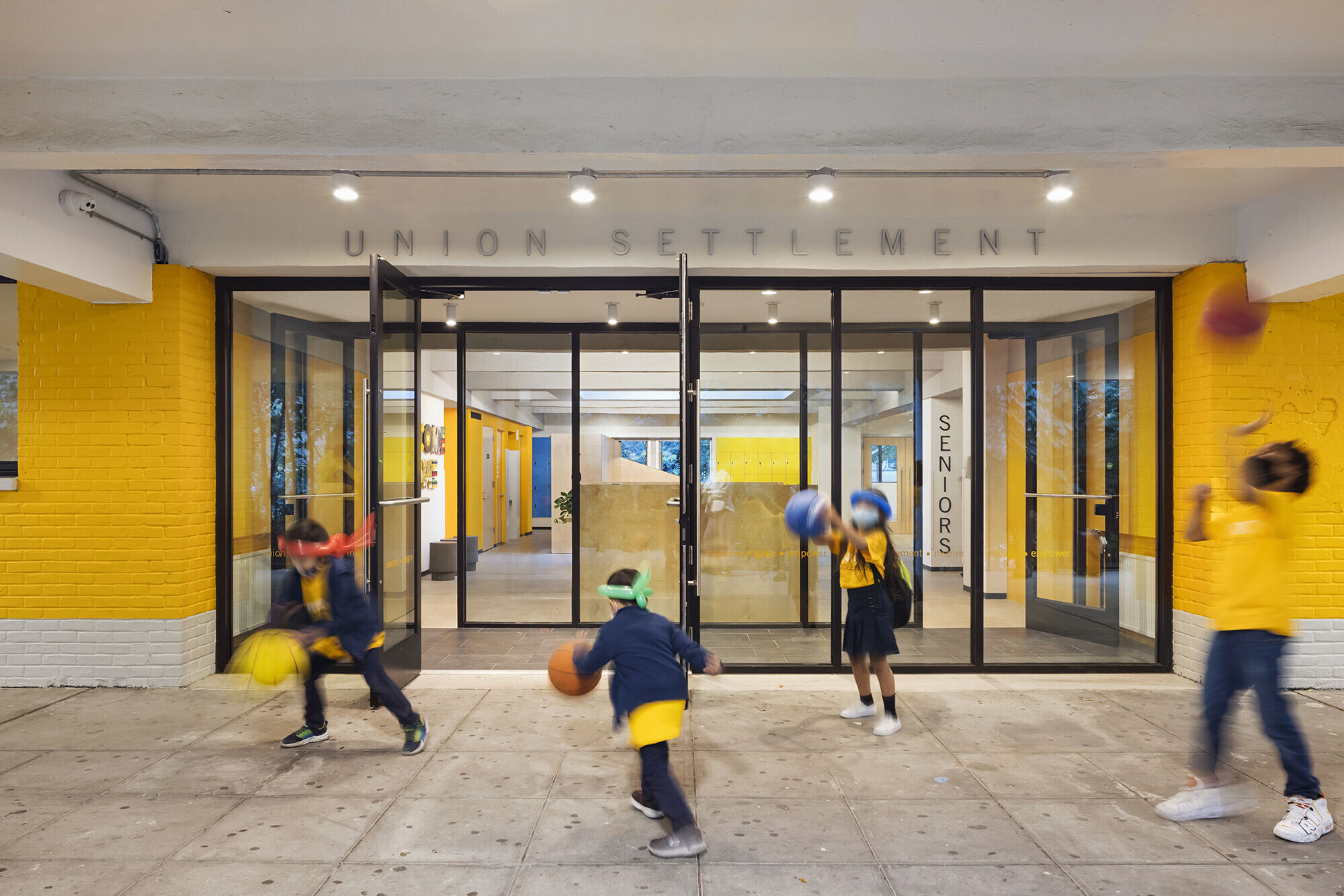 https://archello.com/story/105689/attachments/photos-videos/1 photo_credit Albert Vecerka/Esto