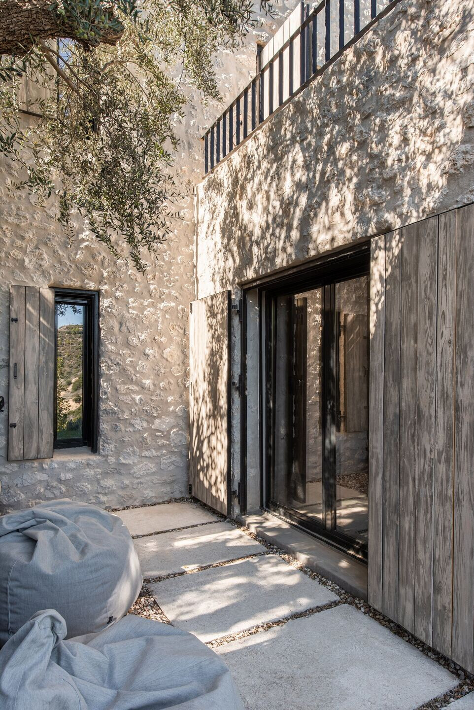 https://archello.com/story/105780/attachments/photos-videos/5 photo_credit Athina Souli