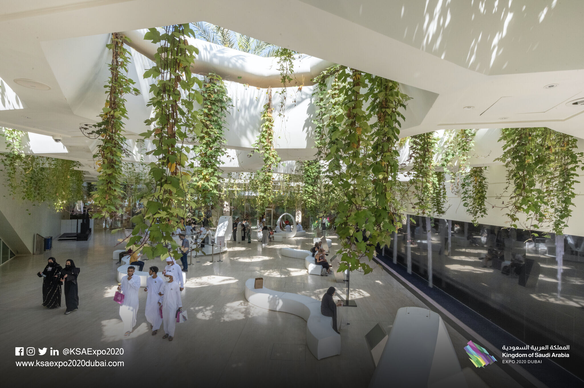 https://archello.com/story/106009/attachments/photos-videos/5 photo_credit Vondom
