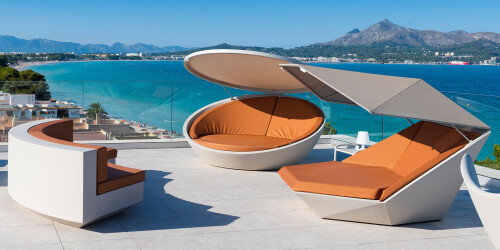 Outdoor contract furniture Faz and Ulm daybeds and Vela sofa by Vondom
