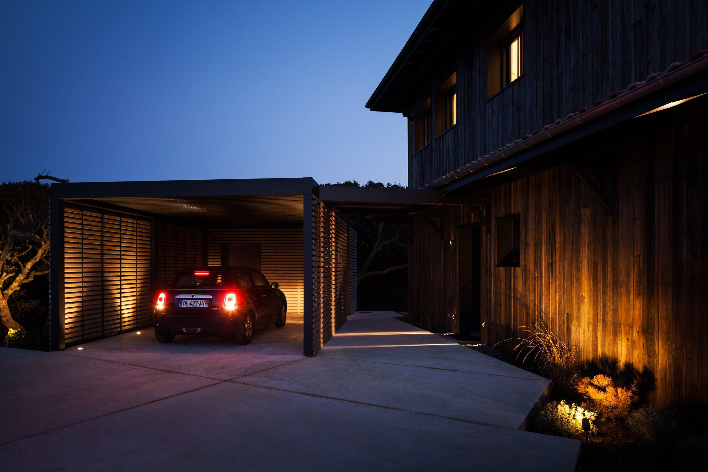 https://archello.com/story/106027/attachments/photos-videos/3 photo_credit Ivan Mathie