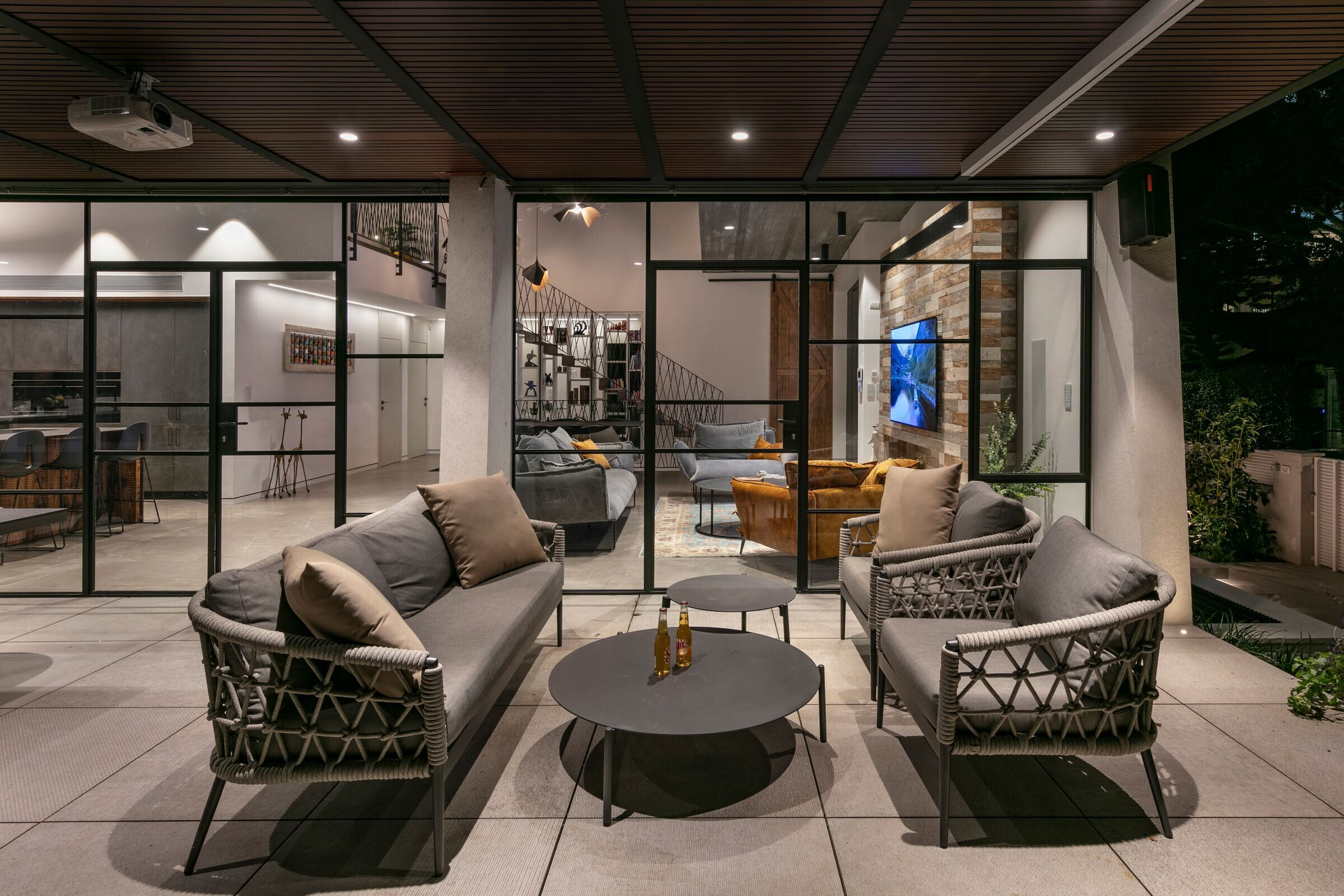 https://archello.com/story/106061/attachments/photos-videos/26 photo_credit Elad Gonen