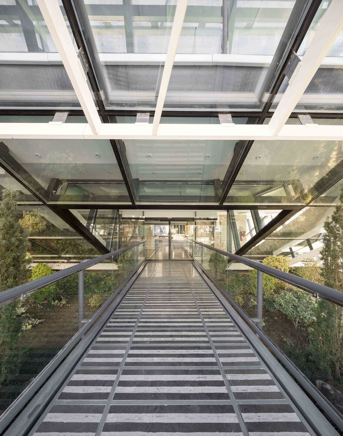 https://archello.com/story/106226/attachments/photos-videos/8 photo_credit Parham Taghioff