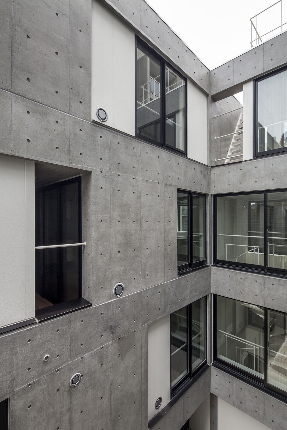 https://archello.com/story/106636/attachments/photos-videos/4 photo_credit Hiroyuki Hirai