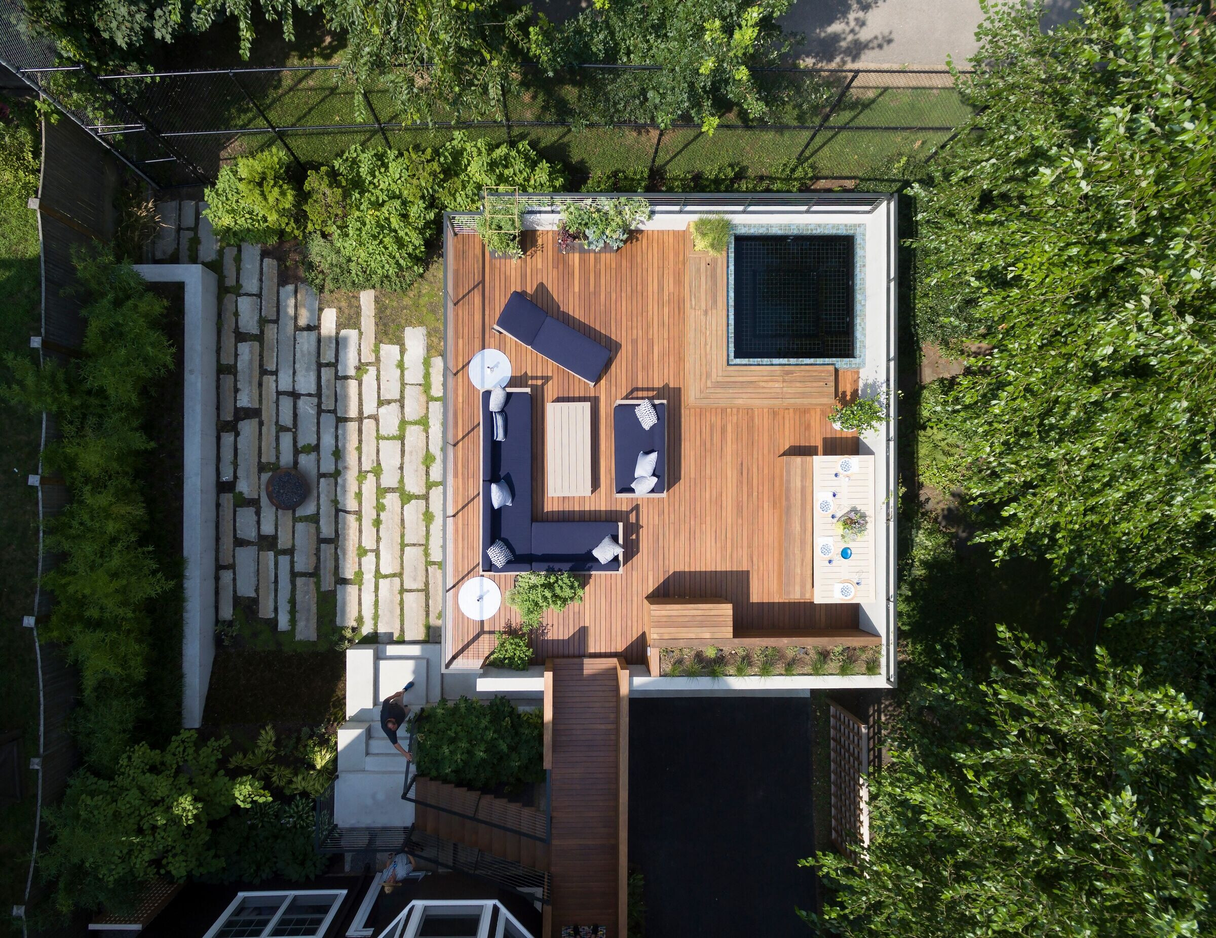https://archello.com/story/106639/attachments/photos-videos/9 photo_credit Peter Vanderwarker