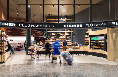 Steiner Flughafebeck, Airport Center