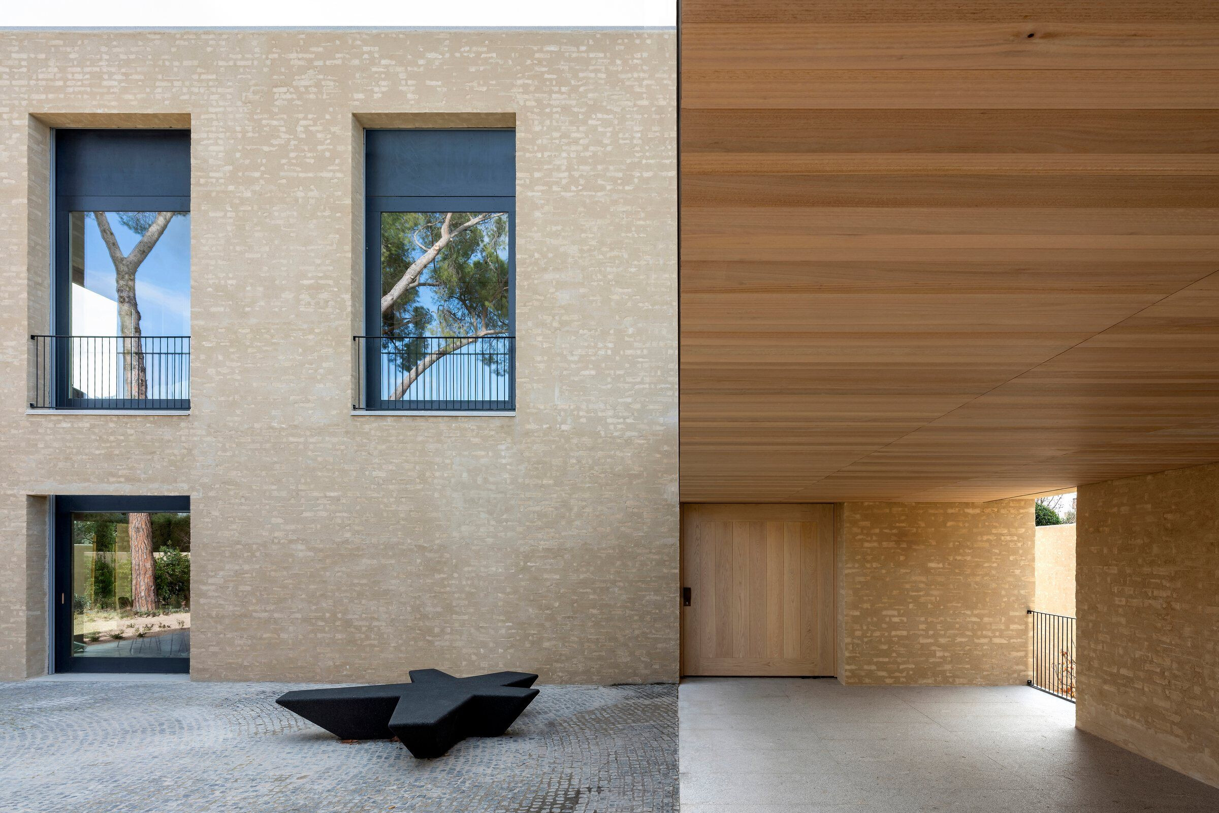 https://archello.com/story/106693/attachments/photos-videos/9 photo_credit Luis Asín
