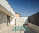 Casa Mesura  by Buhoblanco Arquitectos with the Stromboli Light of Cerámica Mayor for the terrace and swimming pool