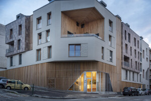 The House on Stilts in Turin