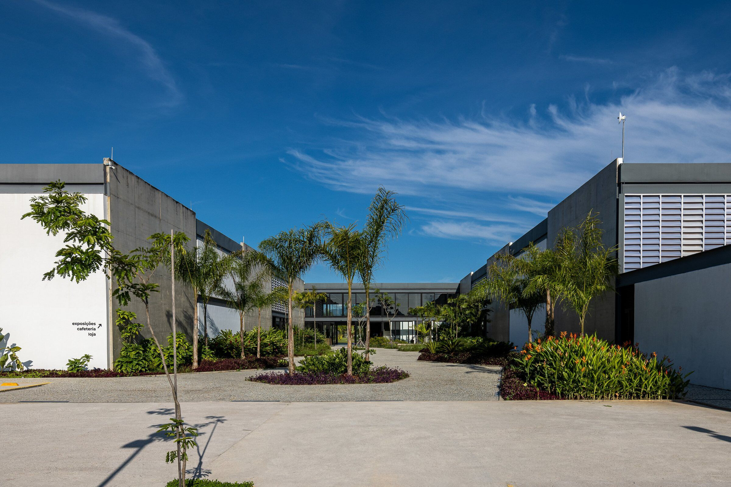 https://archello.com/story/107218/attachments/photos-videos/18 photo_credit Manuel Sá